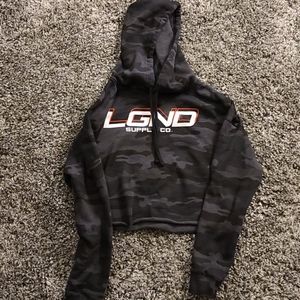 Camo crop hoodie